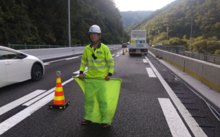 安全パトロール 中央自動車道下り線追越車線規制（飯田営業所）